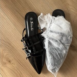 SheIn Women's Black Strappy Flats